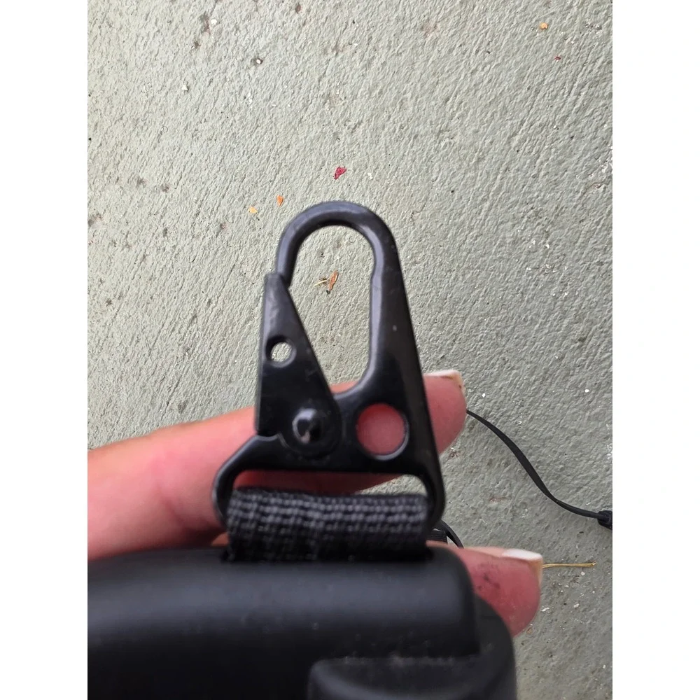 Pocket‎ Juice 5000mAh Portable Power Bank USB-C Built-in Cable Black 30123 Z1